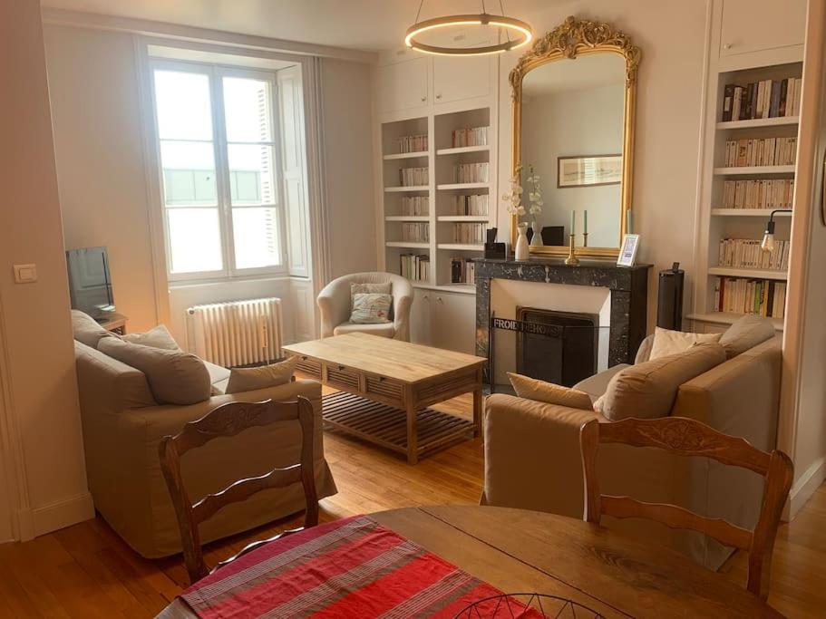 O zonă de relaxare la Maison classée 3 étoiles à Vouvray Loire Valley