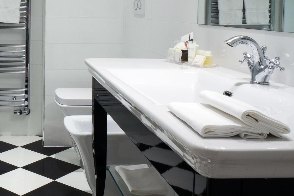 Turin Palace Hotel - Resim 44