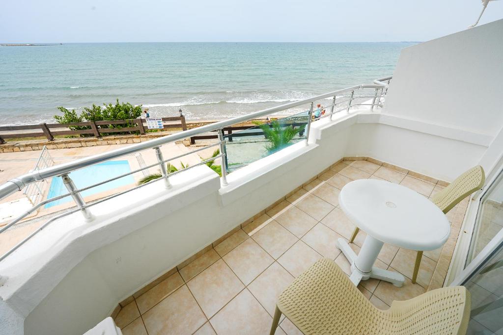 Nespecifikovaný výhled na moře nebo výhled na moře při pohledu z hotelu