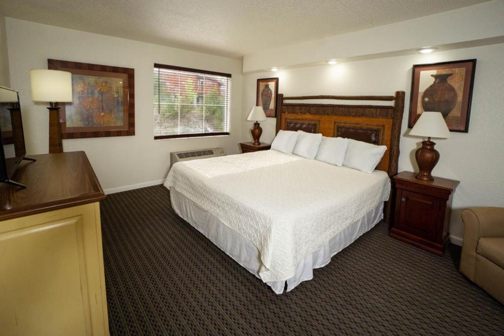 Oak Ridge at Branson - Deluxe Studio