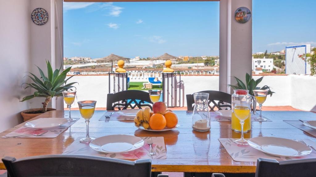 Nápoje v ubytování Villa Quevedo Torrox by Ruralidays