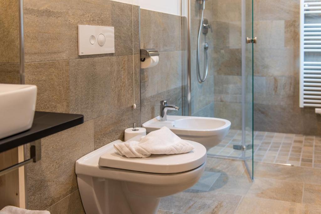 Koupelna v ubytování Hotel Antholzerhof