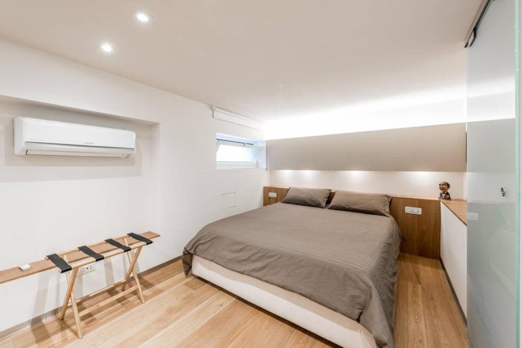 Artist Loft House - 1