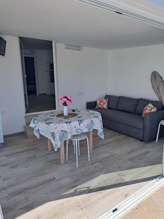 A seating area at A Casiña do Antonio