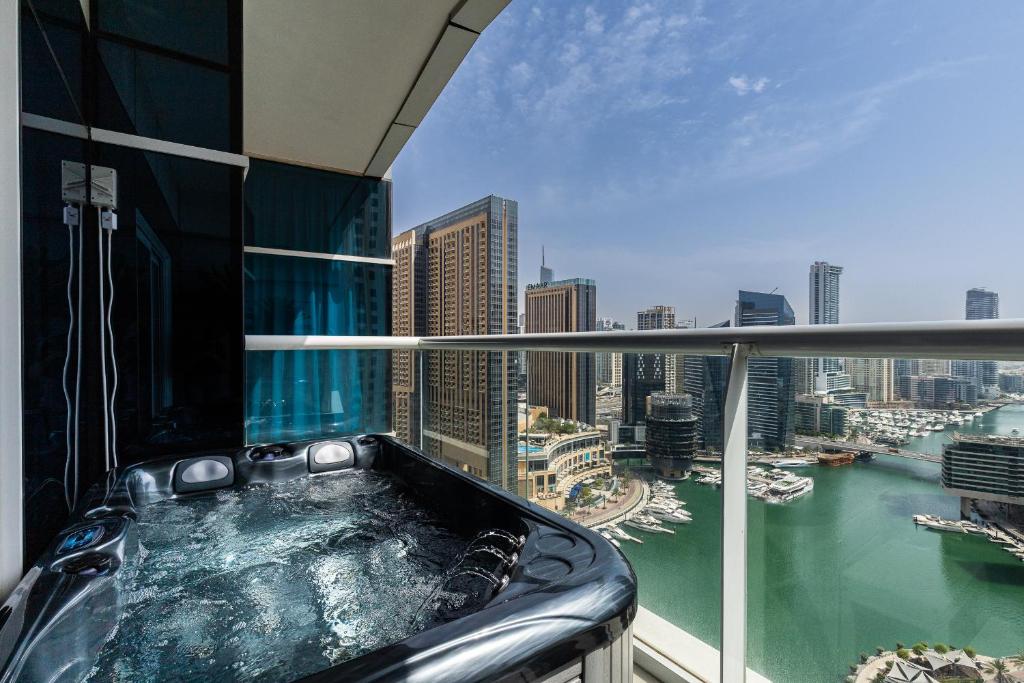 Exclusive Marina With Private Jacuzzi 1BR, Dubai (updated prices 2024)