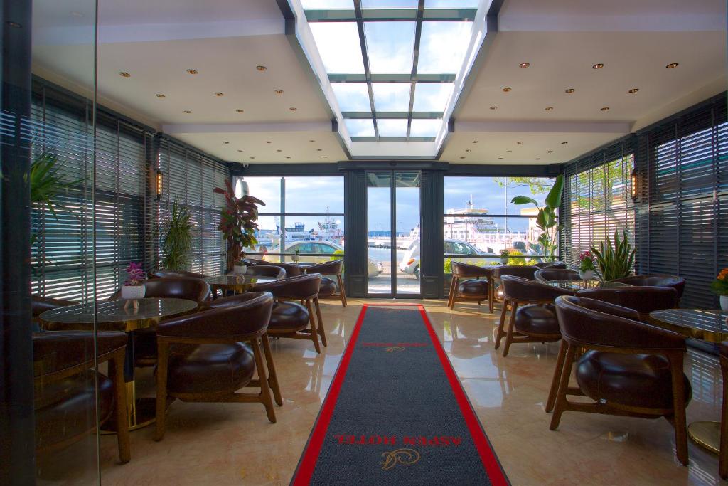 Restaurace v ubytování Çanakkale Bosphorus Port Aspen Hotel