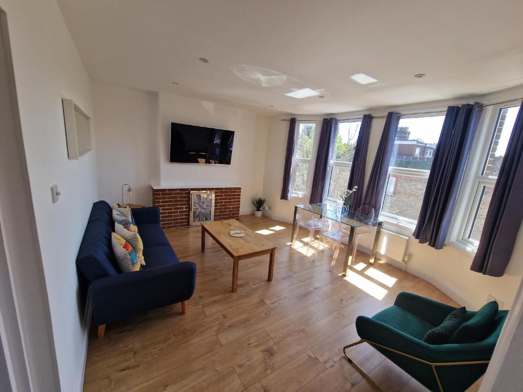 JB Stays 2 bedroom apartment Croydon, Croydon (updated prices 2024)