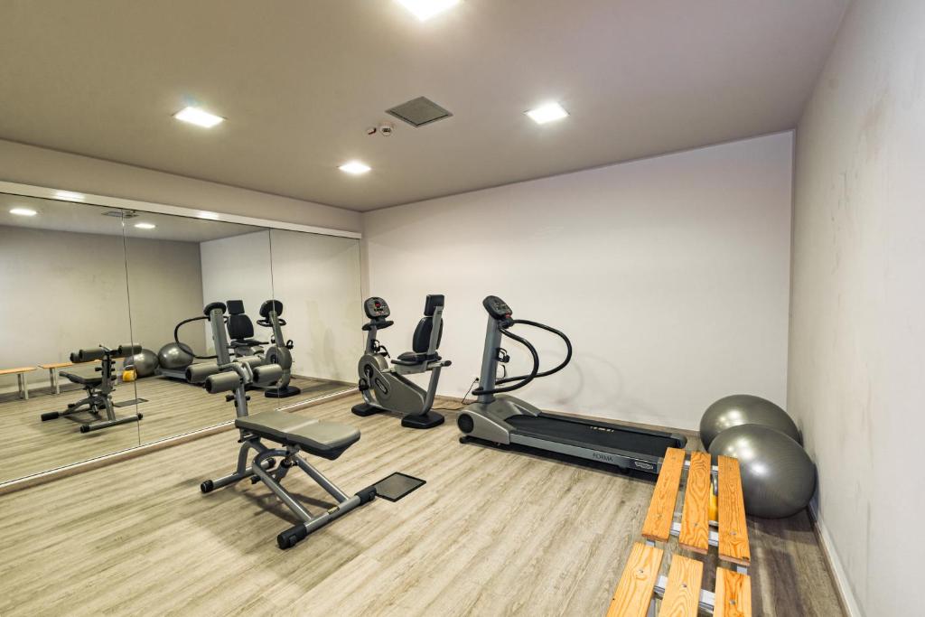 Fitness centrum a/nebo fitness zařízení v ubytování One Hotel & Restaurant
