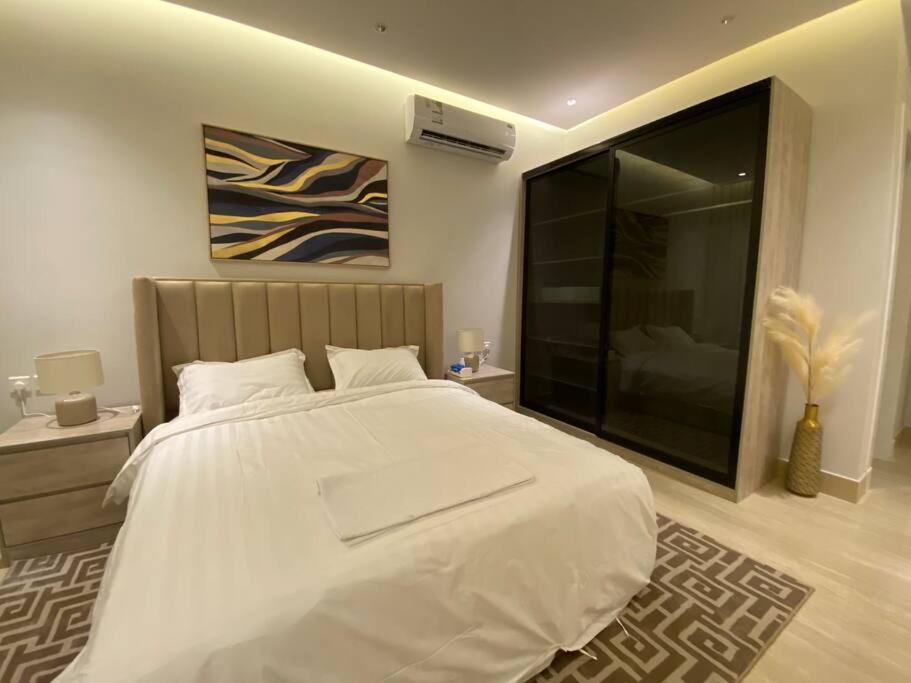 Cozy and lovely apart with self check-in