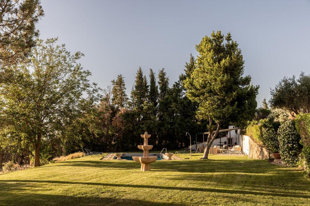 Vonkajšia záhrada v ubytovaní CASA RURAL Cigarral del Pintor