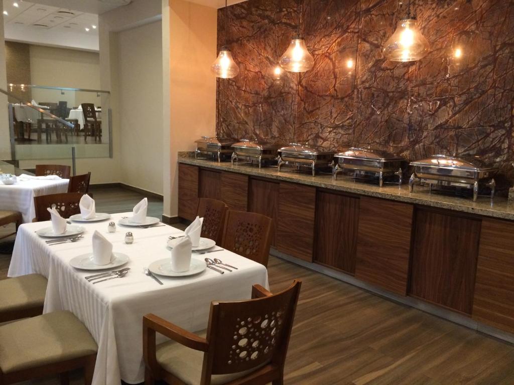 Restaurace v ubytování Hotel Mirabel
