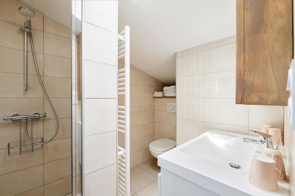 Koupelna v ubytování Hôtel Triton
