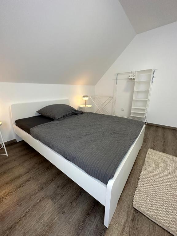 Postel nebo postele na pokoji v ubytování modern, geräumig, stylische Wohnung in Melle