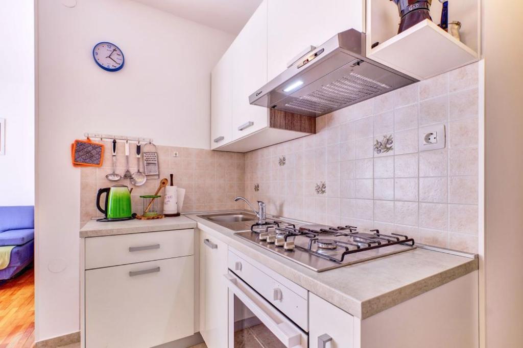 Köök või kööginurk majutusasutuses Apartman Sučić