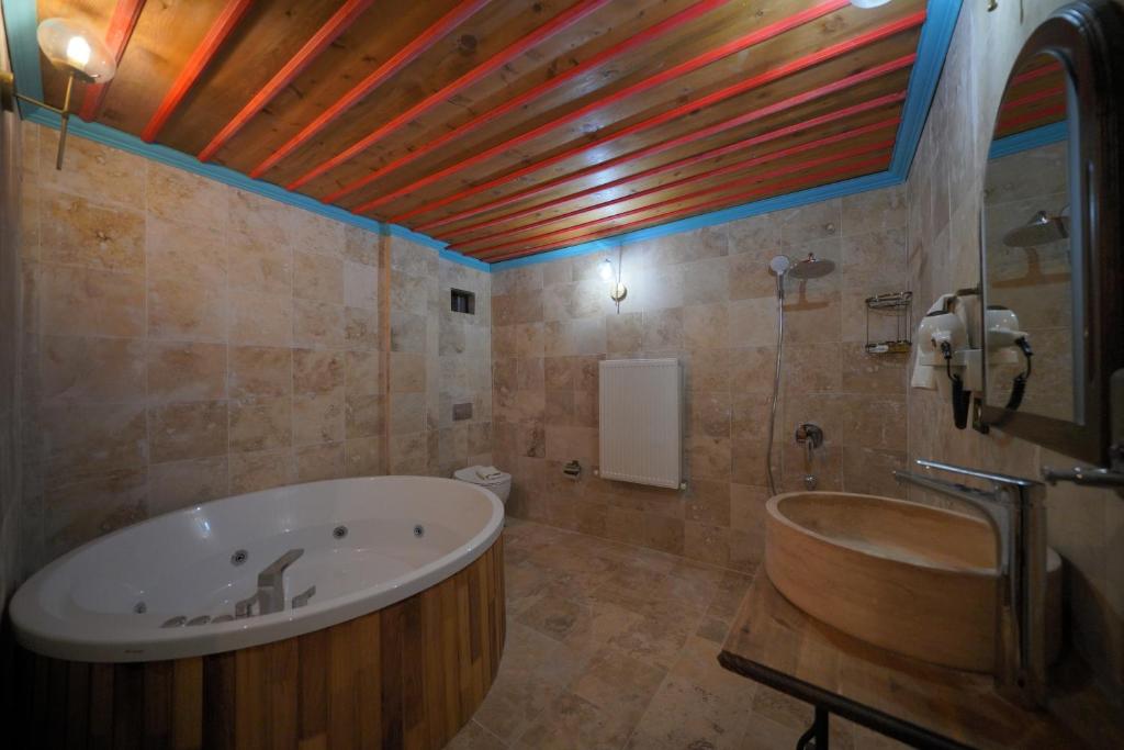 Travel Inn Cave Hotel - Deluxe Juniorsuite