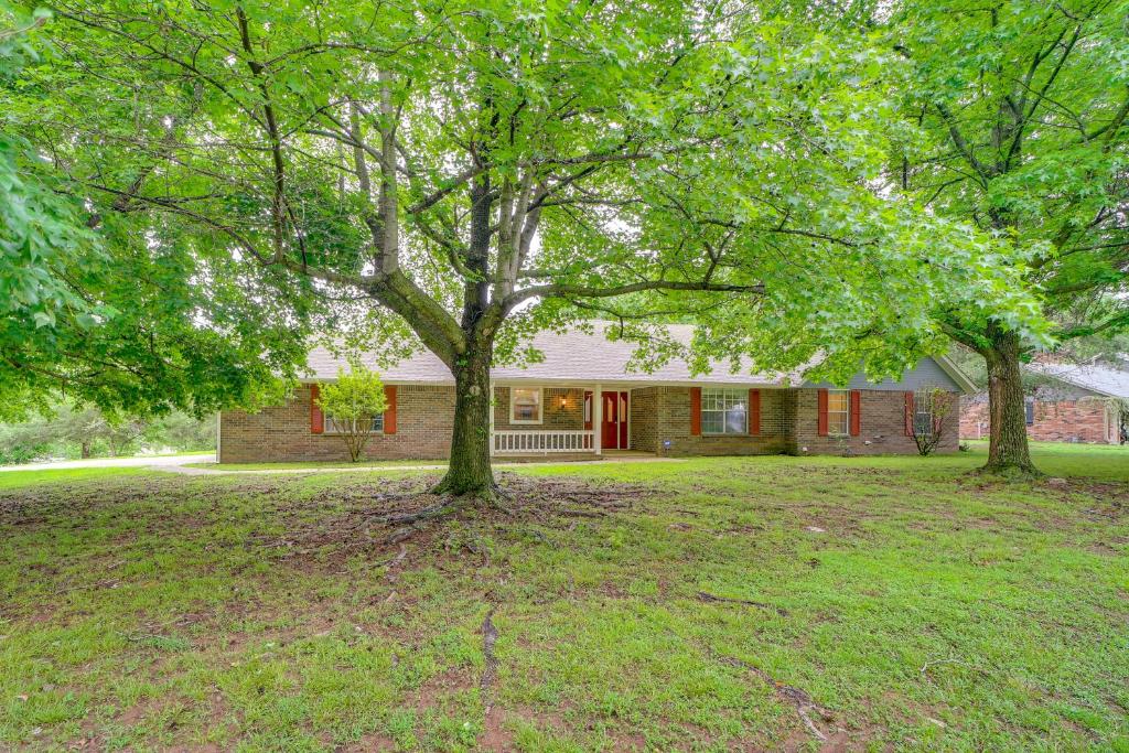 Grove Family Home with Shared Dock Near Grand Lake!, Grove