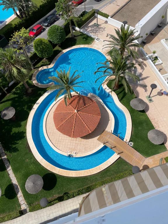 Bazén v ubytování CAPRI-TURIS Luxe Apartamentos nebo v jeho okolí