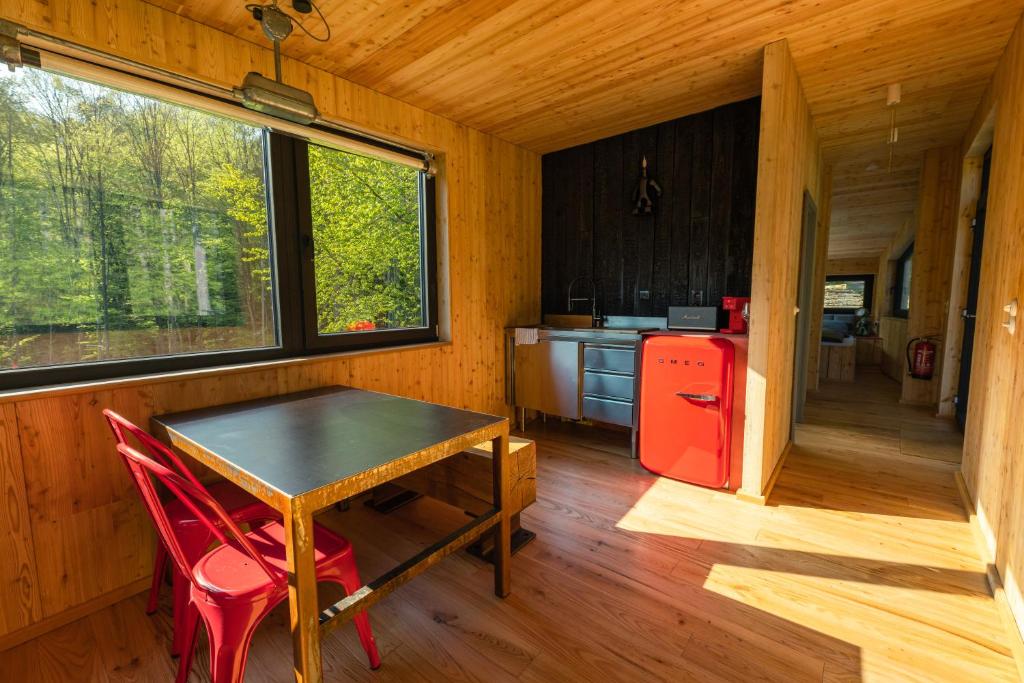 Fotografie z fotogalerie ubytování Baumhausapartment v destinaci Breuberg