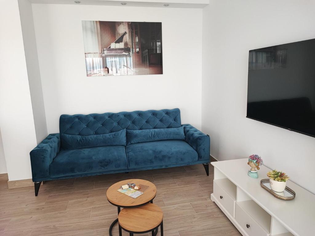 TV a/nebo společenská místnost v ubytování SPLIT VIEW 2 Bedrooms LUXURY APARTMAN 90 m2