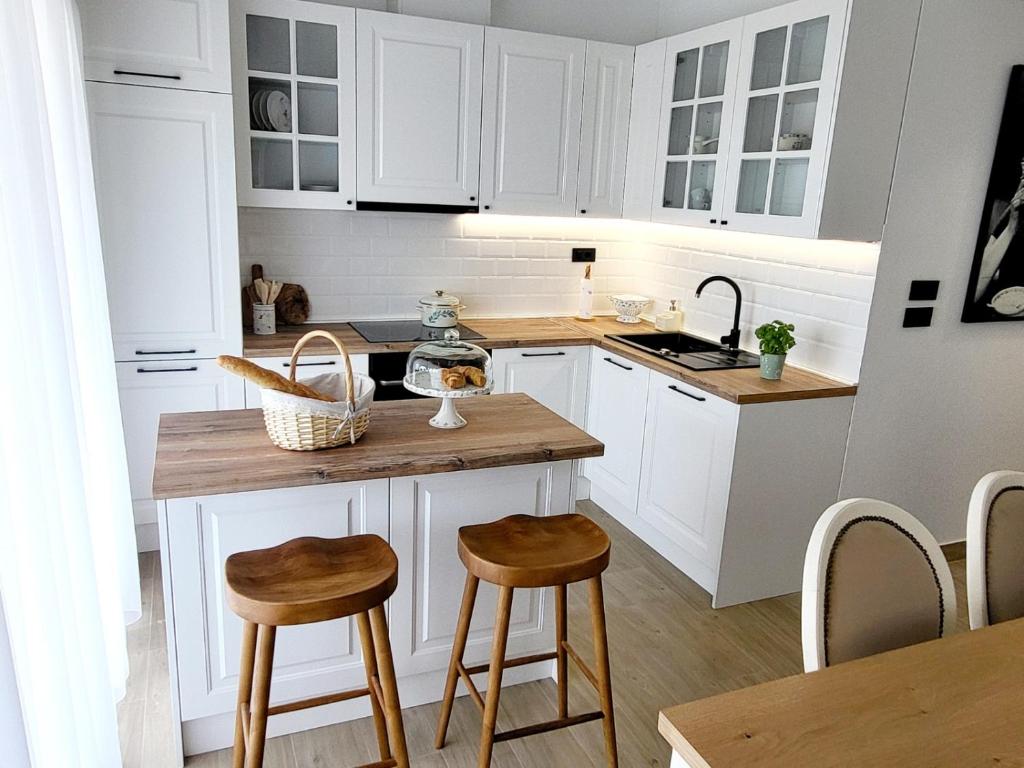 Kuchyň nebo kuchyňský kout v ubytování SPLIT VIEW 2 Bedrooms LUXURY APARTMAN 90 m2