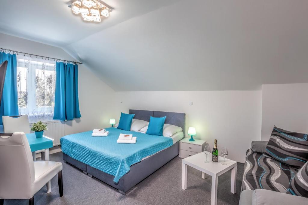 Elendris - Ubytování u kostela - 1