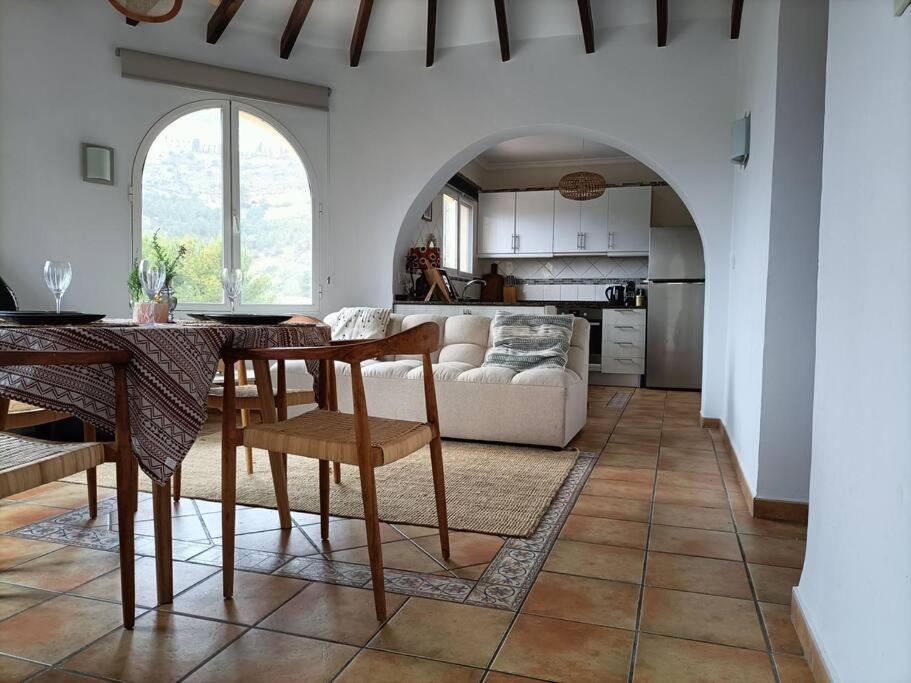 Fotografie z fotogalerie ubytování Villa with private pool v destinaci Benitachell
