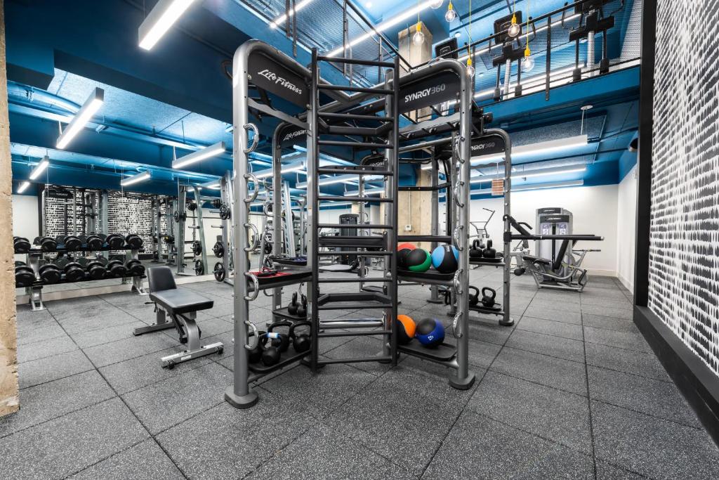 Implications Peep Scorch Pet-Friendly 2BR in The Foundry w Gym Near Metro, Alexandria – Prețuri actualizate 2023 Implications Peep Scorch Pet-Friendly 2BR in The Foundry w Gym Near Metro, Alexandria – Prețuri actualizate 2023