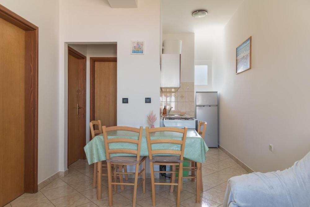 Kuchyň nebo kuchyňský kout v ubytování Rasin Apartments