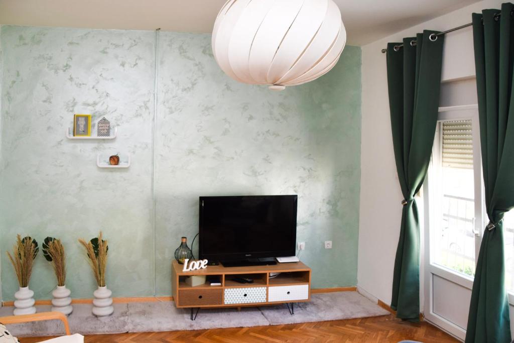 TV a/nebo společenská místnost v ubytování NADA