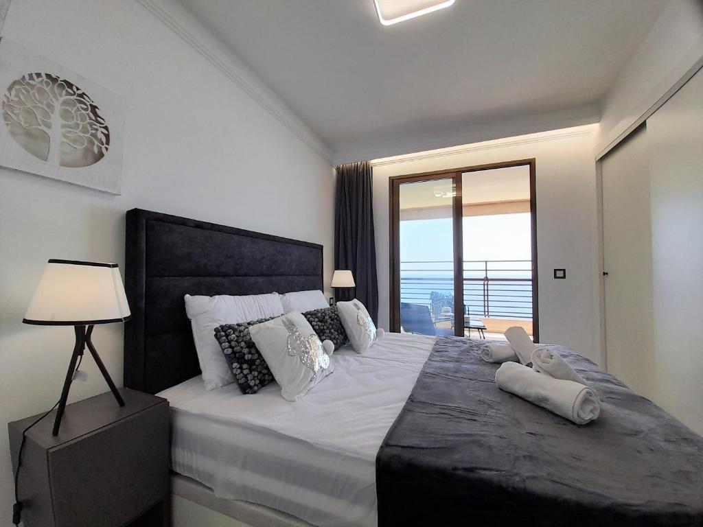First Line Las Arenas C Benidorm Apartments, Benidorm ...