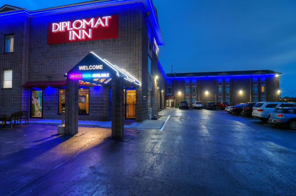 Diplomat Inn - Resim 25