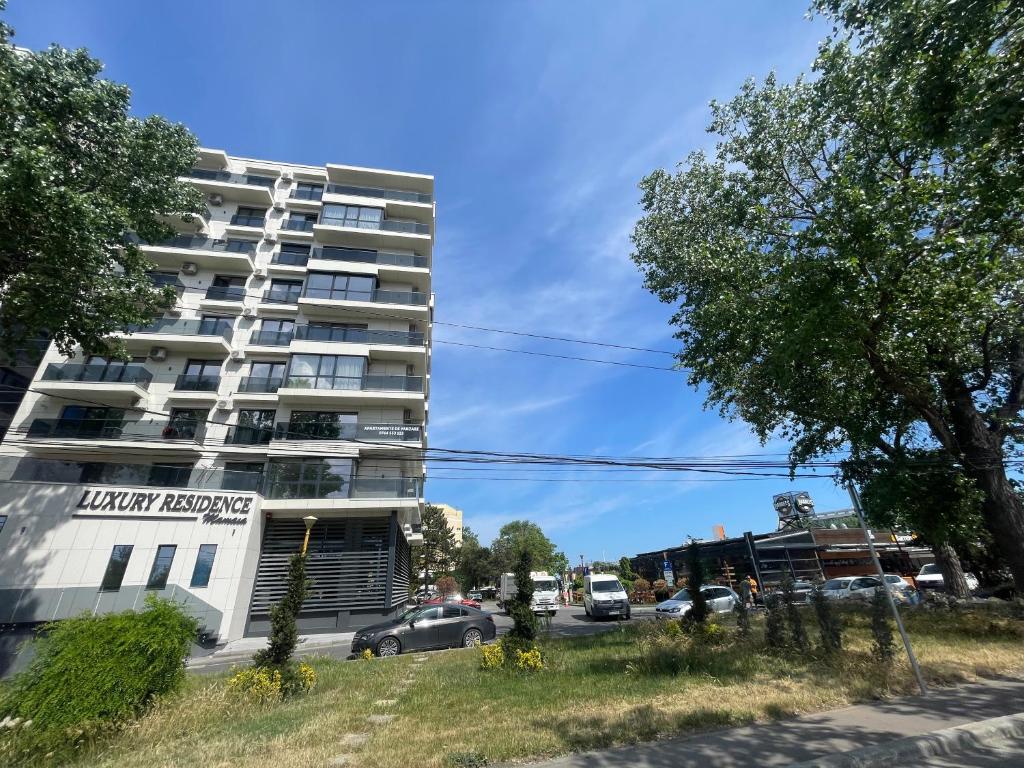 LUXURY Residence Apartments - Квартира с видом на море