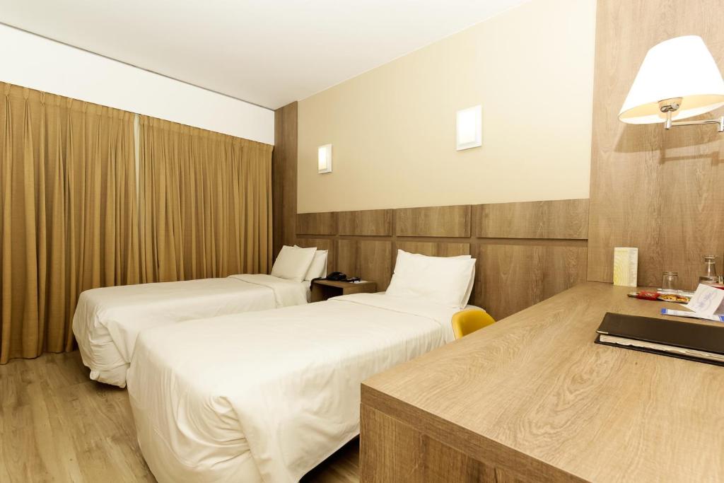  América Bittar Hotel