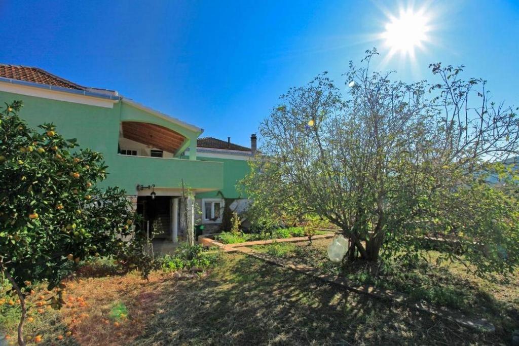 Taman di luar Holiday house with a parking space Vela Luka, Korcula - 21165