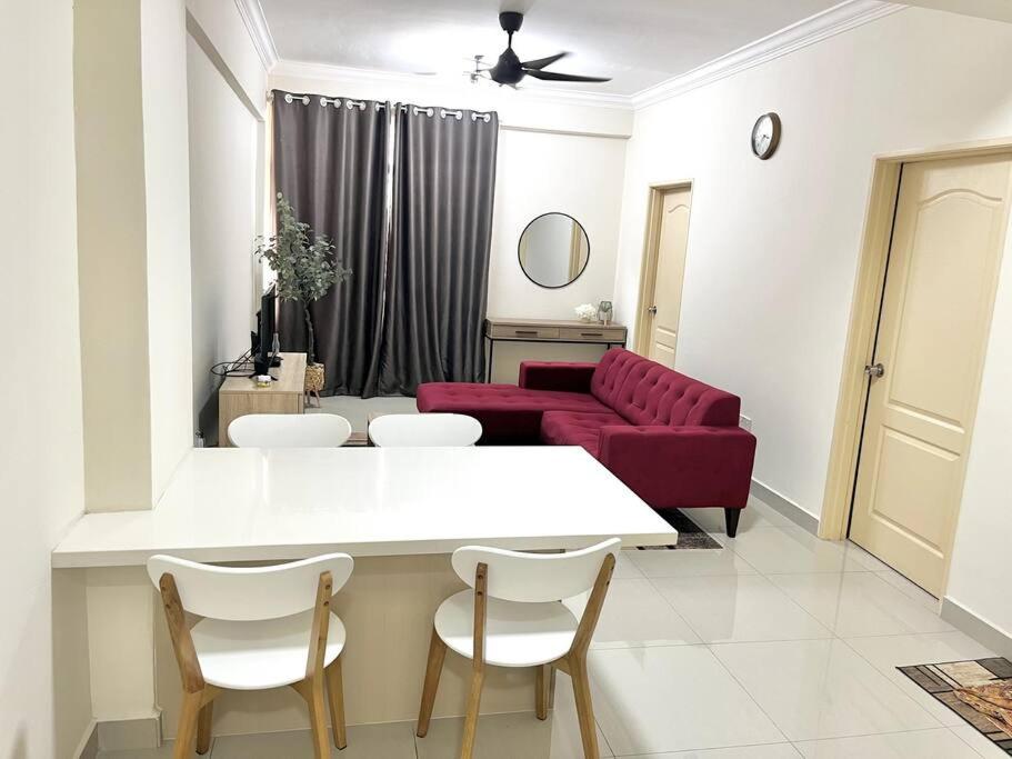 Posezení v ubytování 3BR Sek 5 Bangi UKM/MRT Kajang