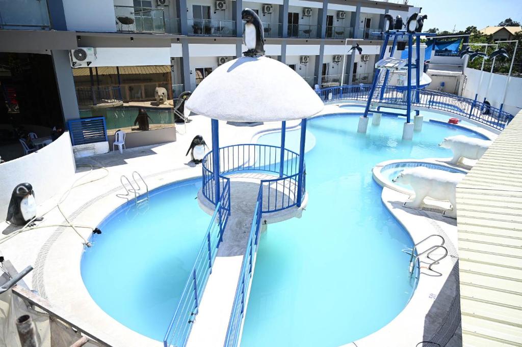 Bazén v ubytování J&V Hotel and Resort nebo v jeho okolí