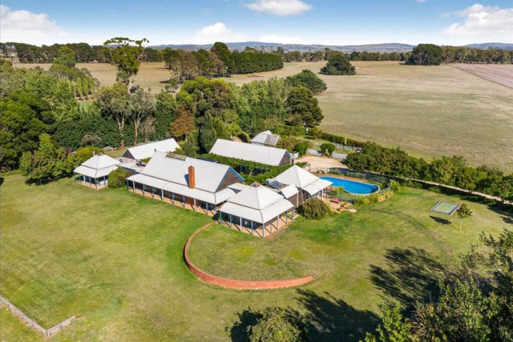 an aerial view of a large estate with a pool at Finsbury House - Luxury 8 Bedroom Farm Homestead with Pool in Kilmore