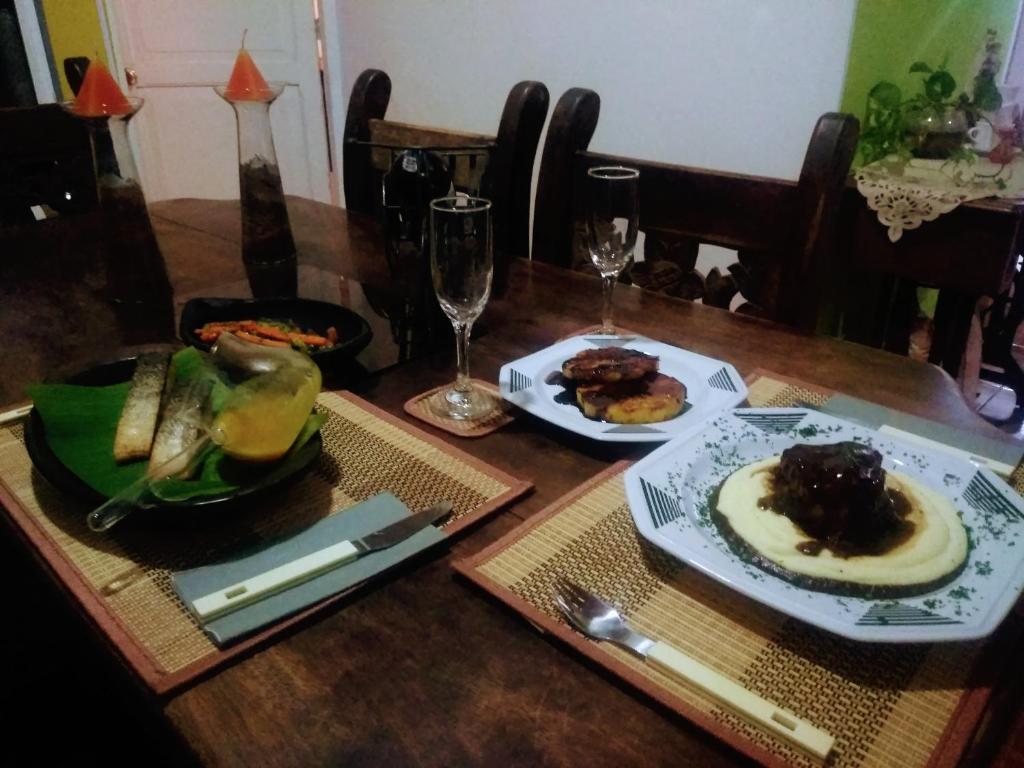 Nápoje v ubytování Habitación Casa Las Aves