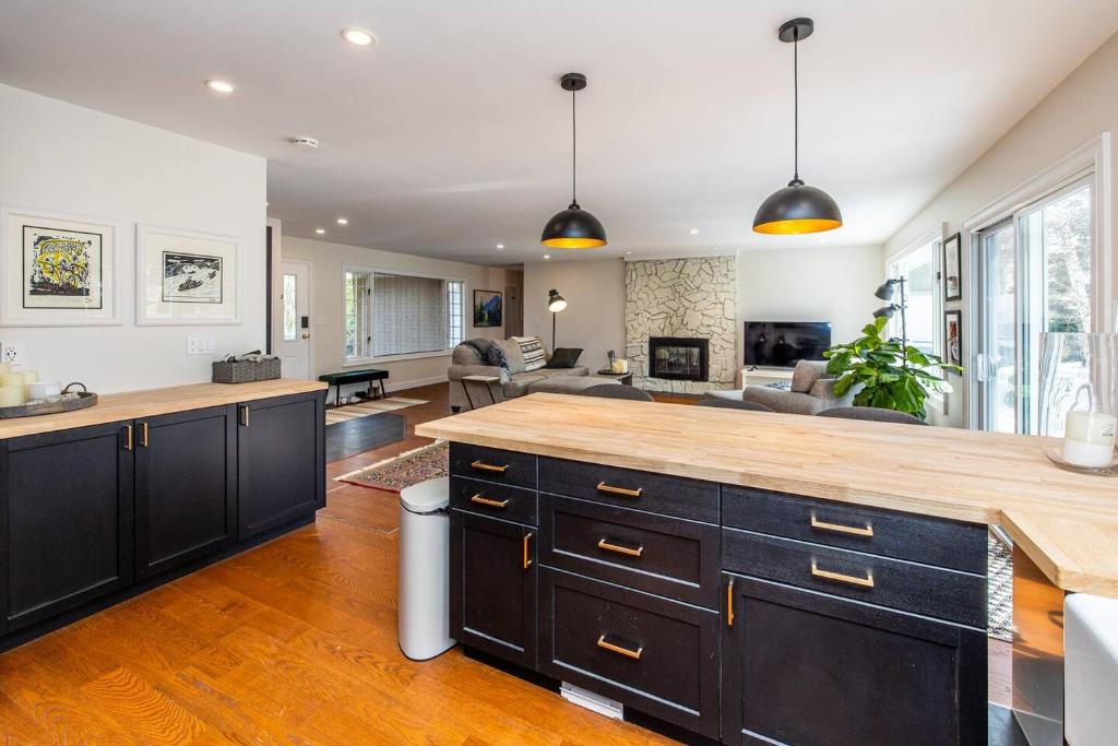 The Highlands, Prince (updated prices 2024)