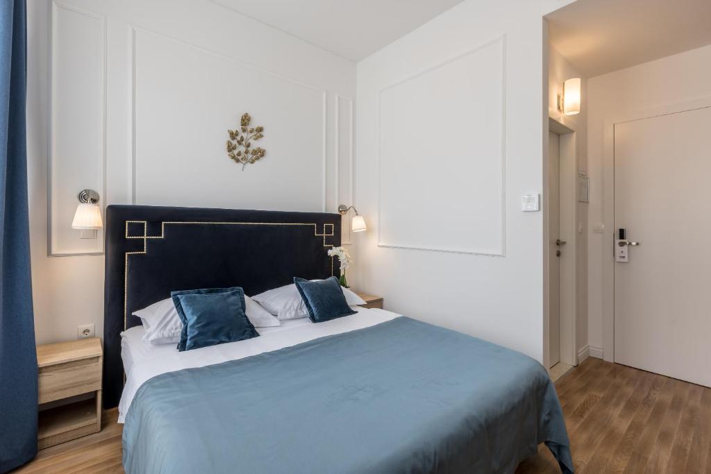 Annex building of Art Hotel - Resim 13