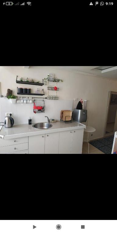 מטבח או מטבחון ב-Private rooms near the beach center