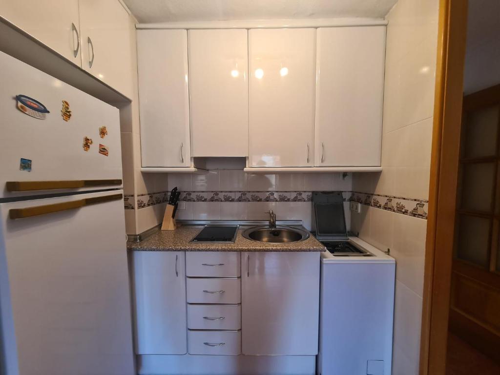 Apartamento Edificio Piscis Benidorm 4, Benidorm – Precios ...