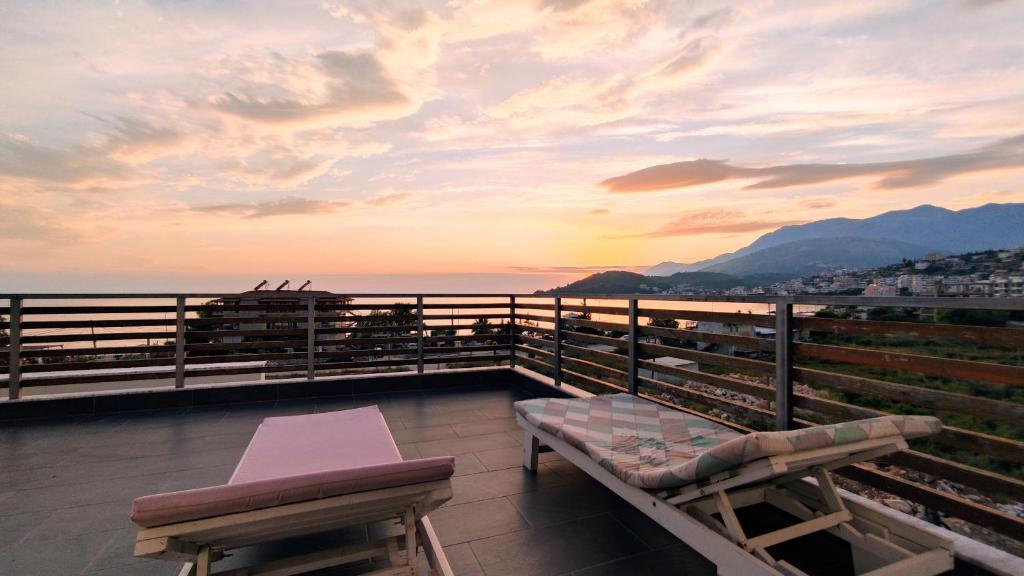 Penthouse 50 M from the beach