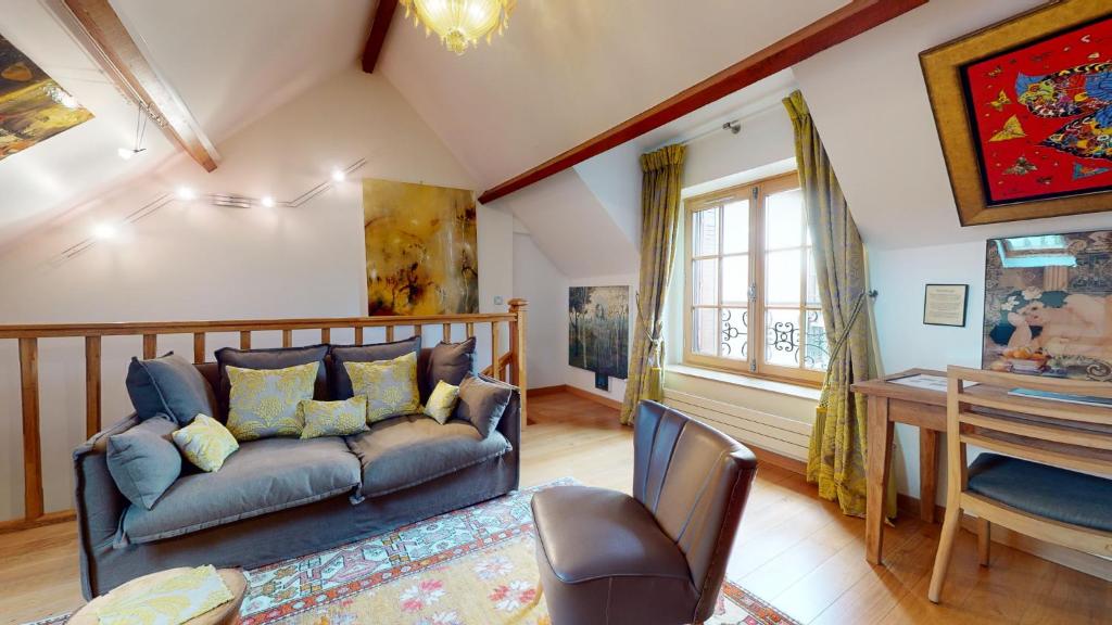 Besharat Gallery & Museum - Duplex Suite