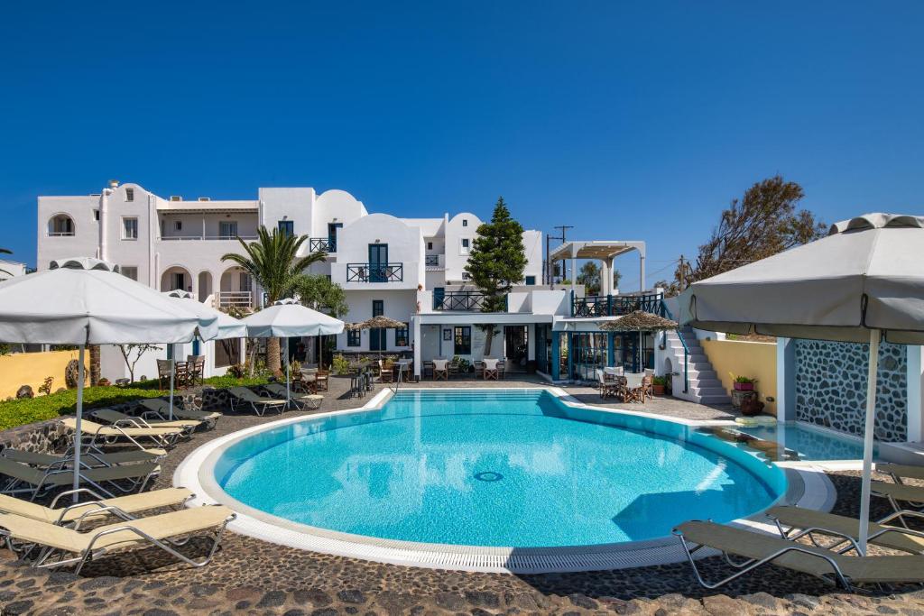 Bazén v ubytovaní Kalimera Hotel alebo v jeho blízkosti