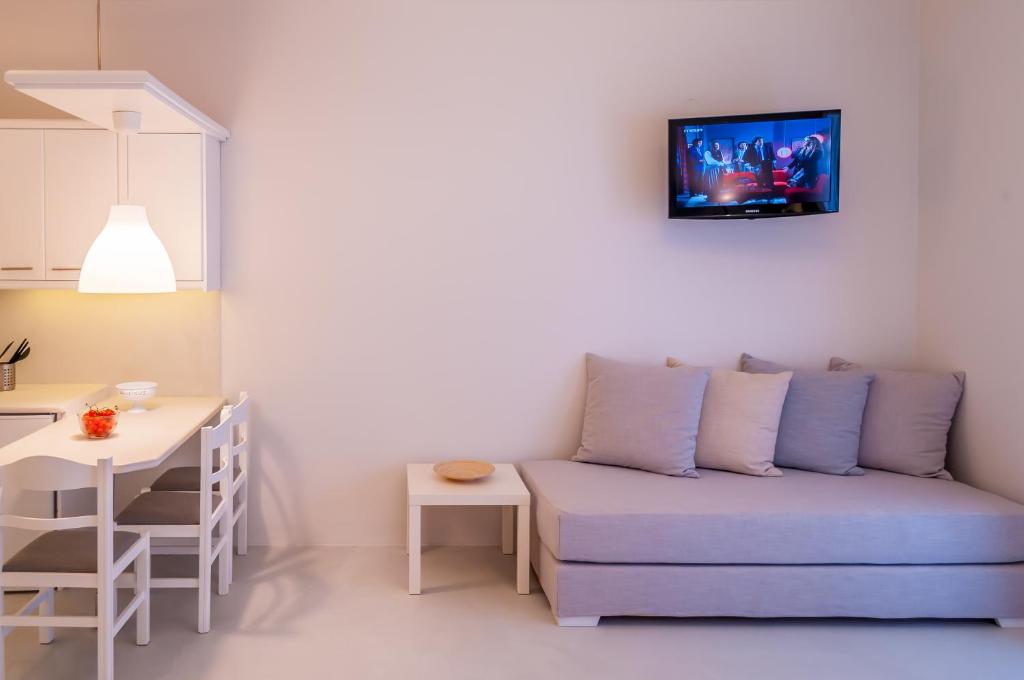 Milos Bay Suites - 16