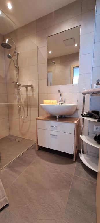 Koupelna v ubytování Haus Tirol Appartements