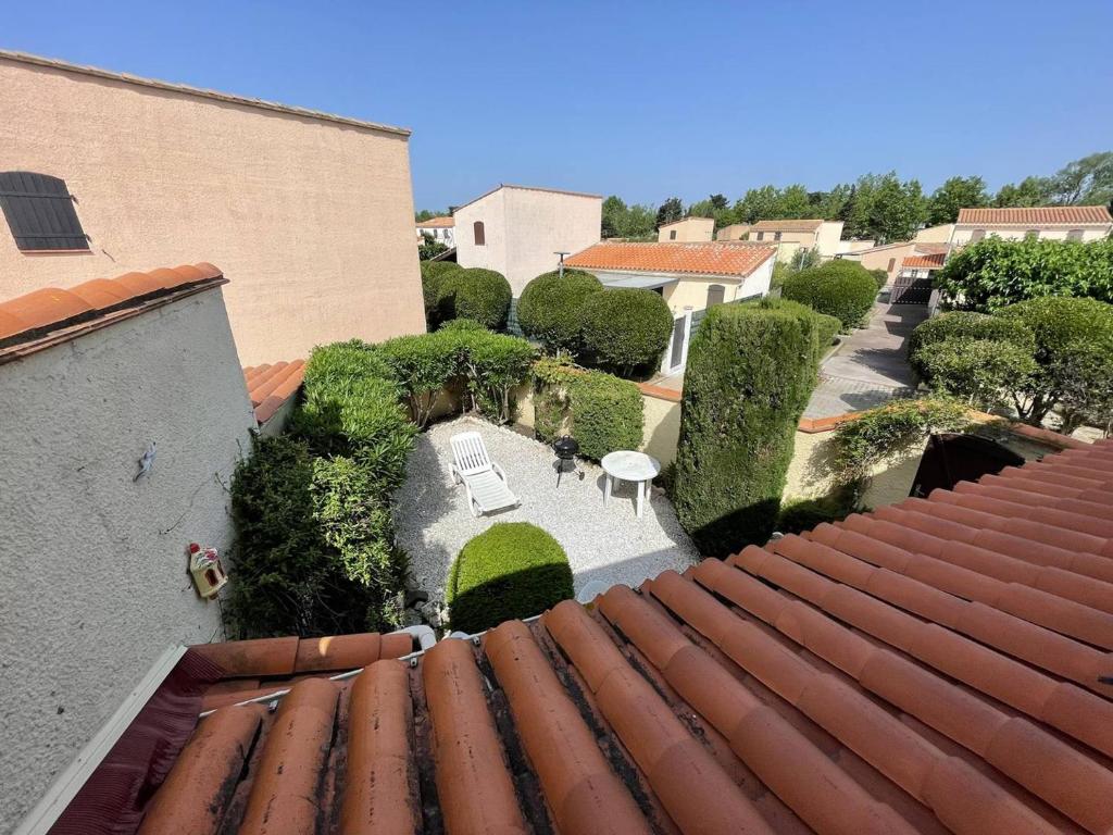 Zdjęcie z galerii obiektu Pavillon T3, Piscine, Cours Privée, Proche Plage et Commerces, Animaux Admis, Parking Sécurisé - FR-1-106-53 w mieście Saint-Cyprien