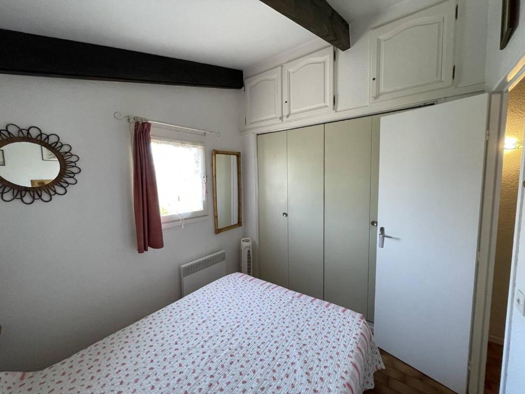 Zdjęcie z galerii obiektu Pavillon T3, Piscine, Cours Privée, Proche Plage et Commerces, Animaux Admis, Parking Sécurisé - FR-1-106-53 w mieście Saint-Cyprien