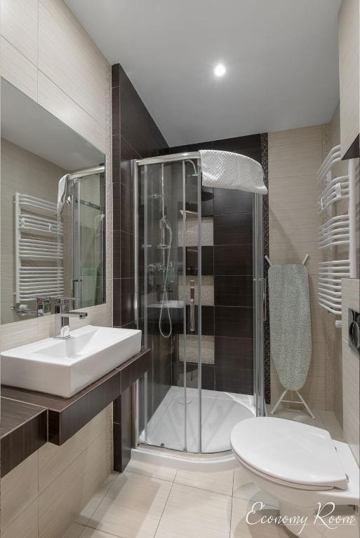 PLATINUM SUITES